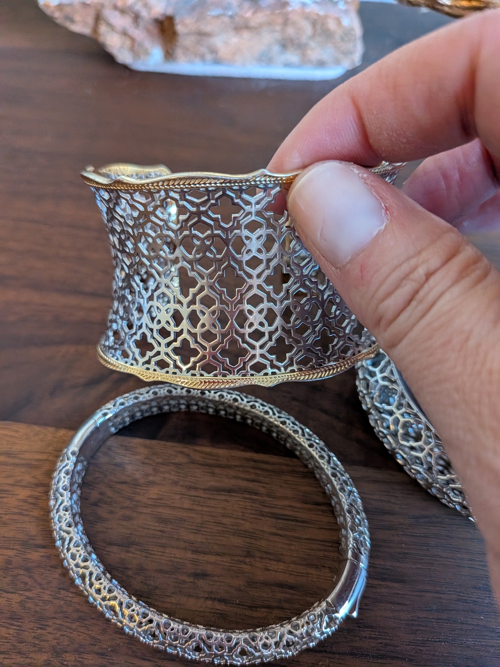 Kendra Scott - Filigree Bracelet Set - Silver & Gold Tones - Excellent Condition - Picture 3 of 8